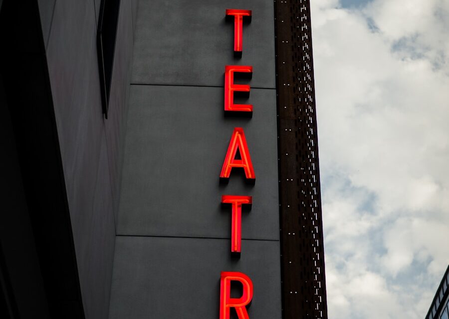 Photo theater